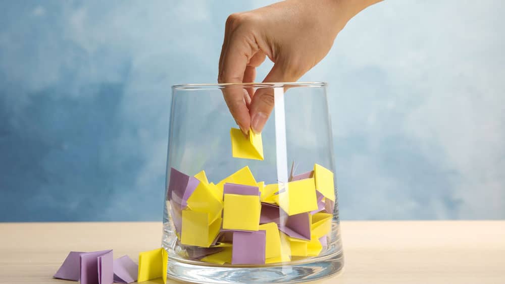 Miért előnyös a közjegyző jelenlétében lefolytatott sorsolás?